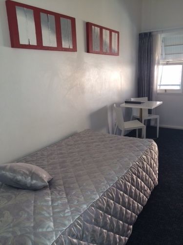 Motor Motel 3*