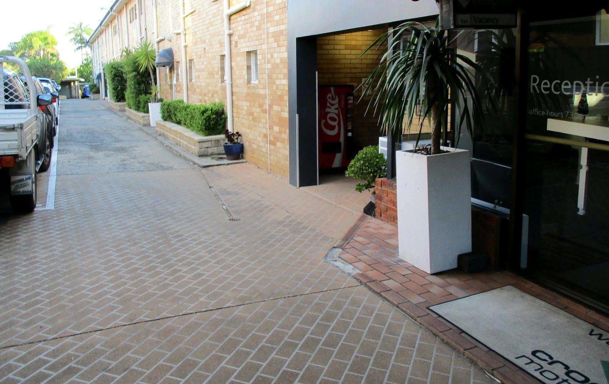 Motor Motel 3*